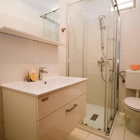 Pula 5 Apartament *