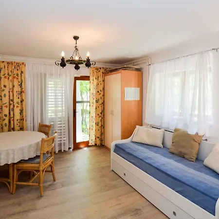 Apartament Pula 5 *