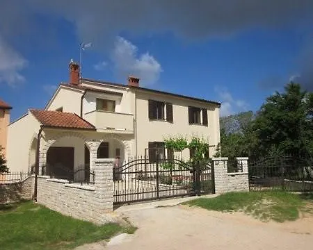 Pula 5 *