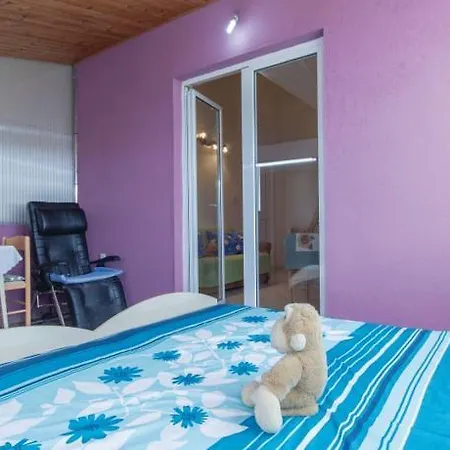 Apartament Pula 5 *