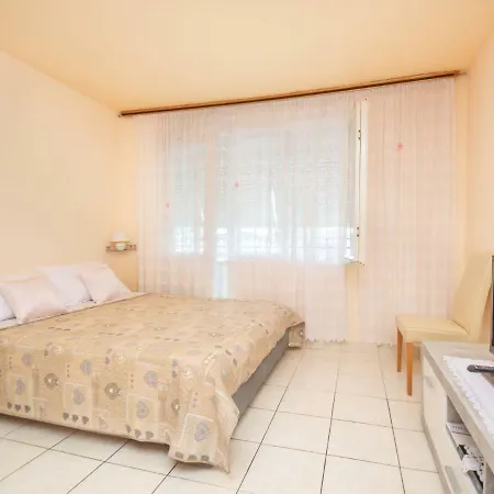 Pula 5 Apartament